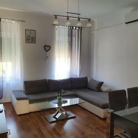 Patrick Apartment *